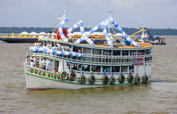Procesión fluvial en el río del Círio de Nazaré 2 procesion fluvial en el rio del cirio de nazare