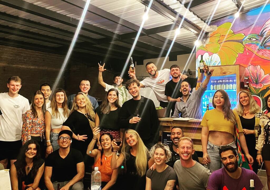 Voluntariado y intercambio de trabajo en Cali: Un programa de crecimiento y desarrollo 2 Voluntariado y intercambio de trabajo en Cali: Un programa de crecimiento y desarrollo